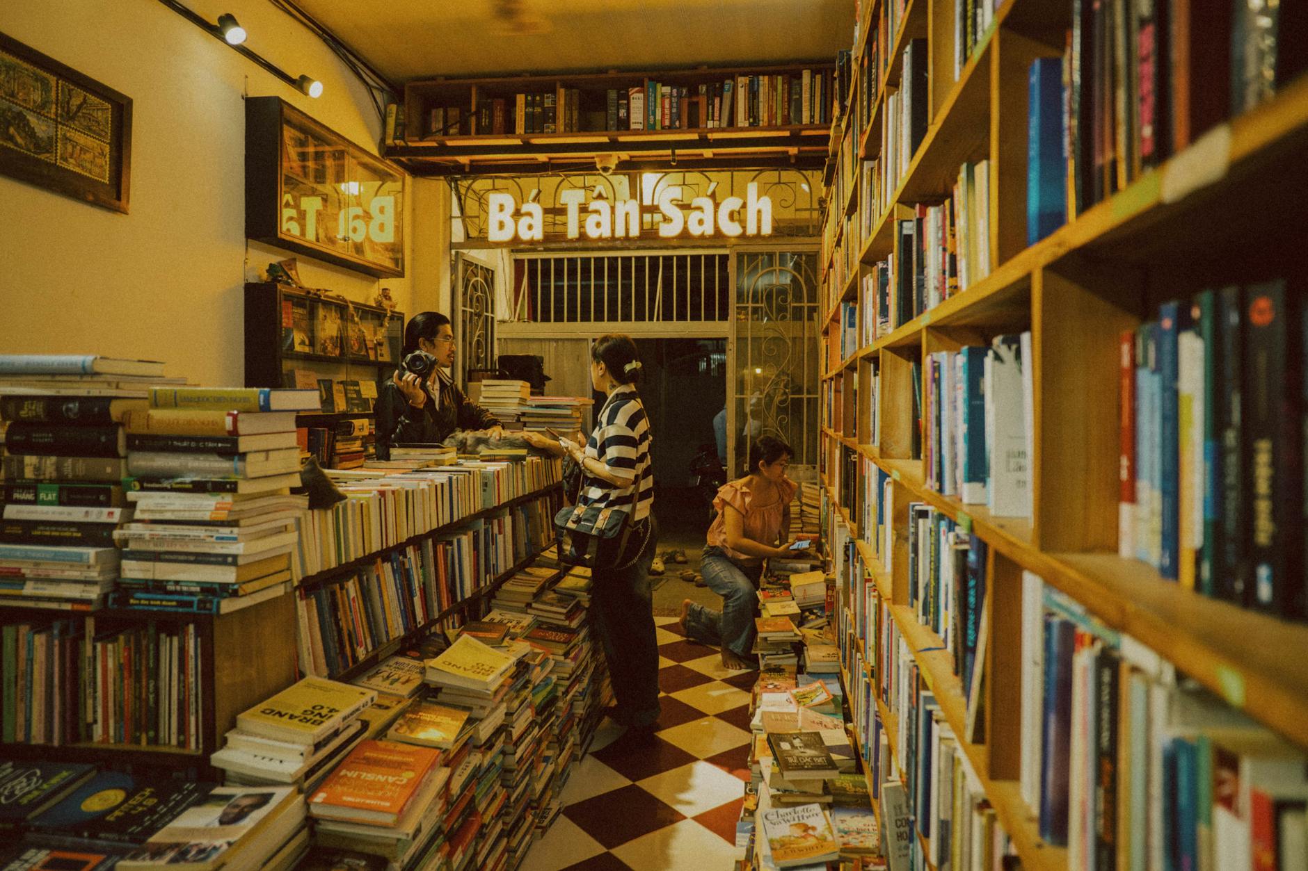 Ghi chú ngân sách cá nhân trước khi tham gia trò chơi trực tuyến